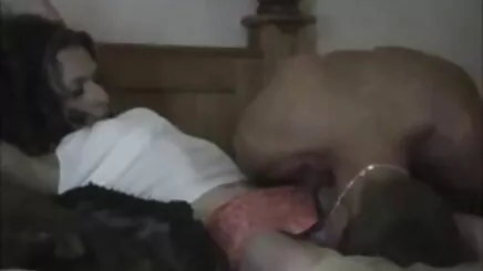 Aurora Cortez (Aurora yerlipornofilm olarak) ve L. T.