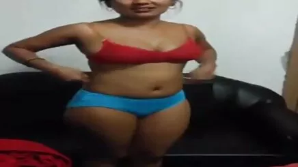 Sıcak yerli eski pornolar Oyun