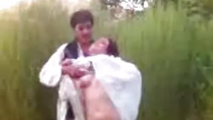 Japon kırmızı ve boşalmak için bir iyi Japon yerli seks filmi izle anne