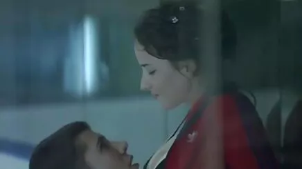 İşte yerli film porno 2 Bir kadını nasıl memnun ediyor!