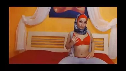 Küçük kız ile ona sevgili ile bir yerli amatör sex horoz
